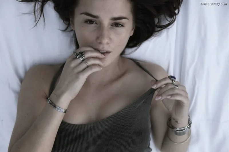 Addison Timlin photo 19 of 686