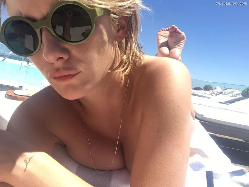 Addison Timlin photo 21 of 686