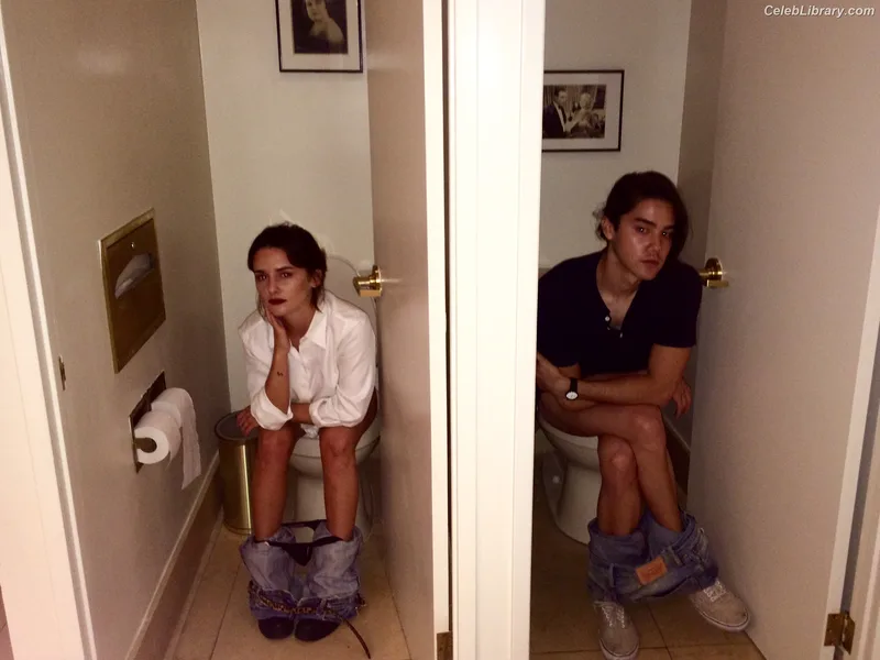 Addison Timlin photo 16 of 686