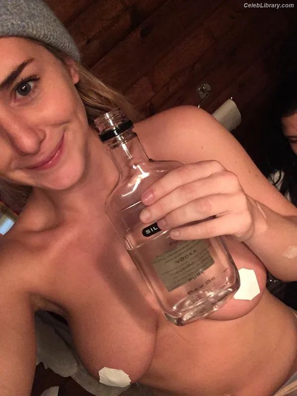 Addison Timlin photo 15 of 686