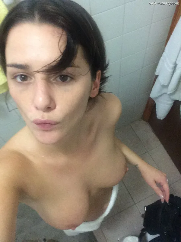 Addison Timlin photo 2 of 686