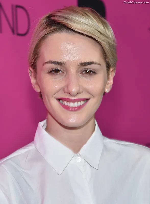 Addison Timlin photo 10 of 686