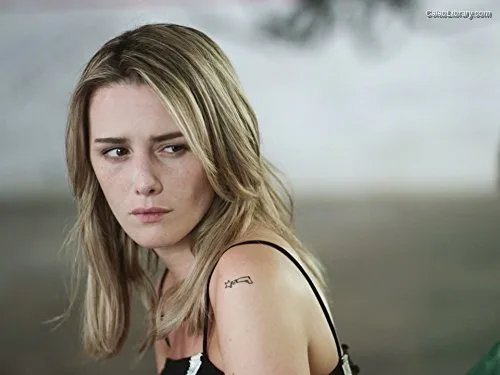 Addison Timlin photo 11 of 686
