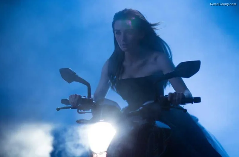 Addison Timlin photo 13 of 686