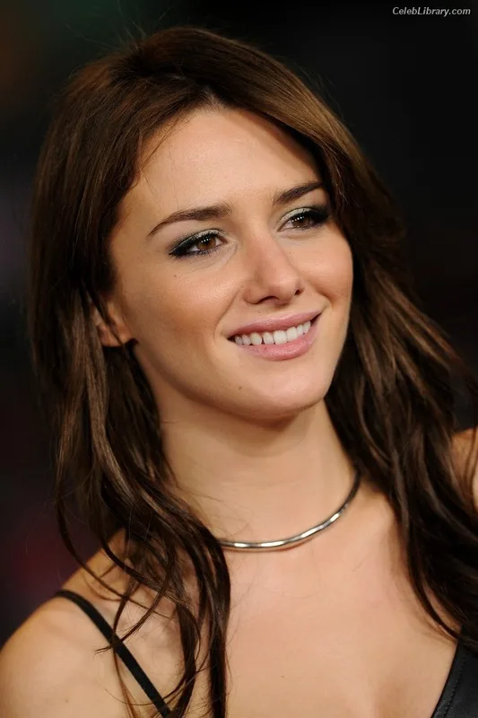 Addison Timlin photo 18 of 686