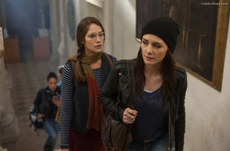 Addison Timlin photo 24 of 686