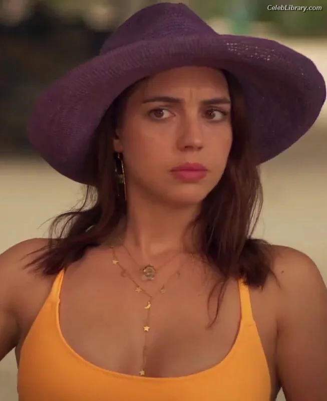 Adelaide Kane photo 9 of 237