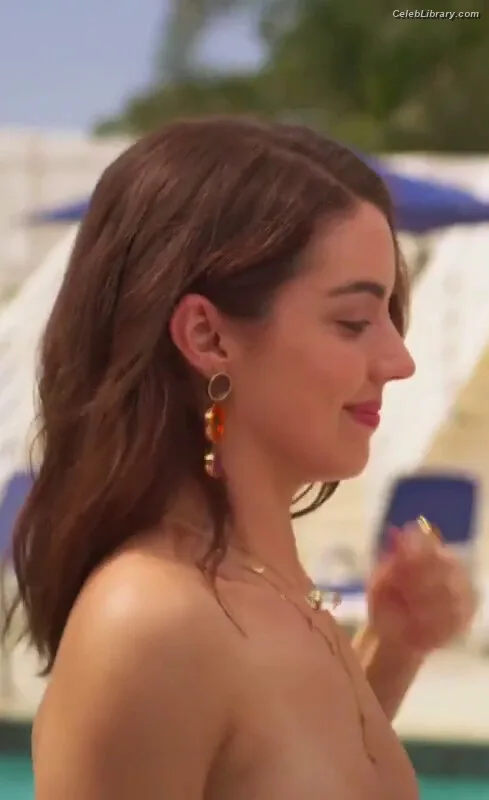 Adelaide Kane photo 9 of 237
