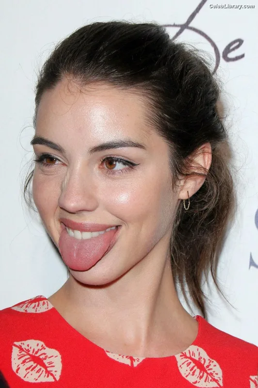 Adelaide Kane photo 14 of 237