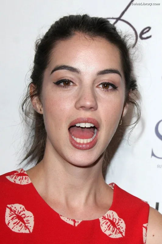 Adelaide Kane photo 16 of 237