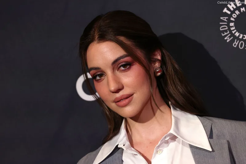 Adelaide Kane photo 23 of 237