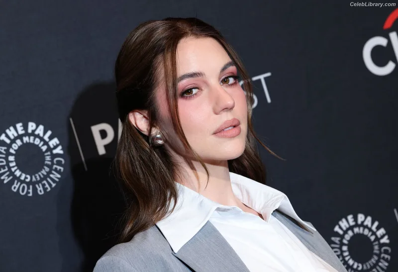 Adelaide Kane photo 6 of 237