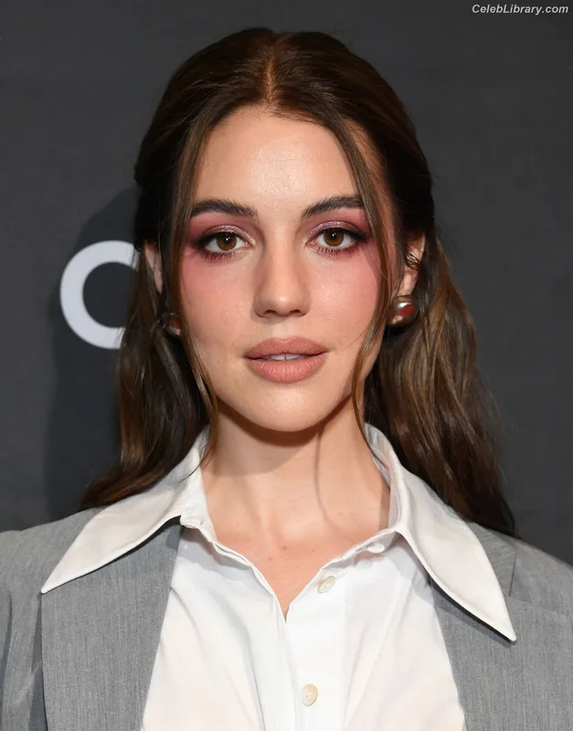 Adelaide Kane photo 20 of 237