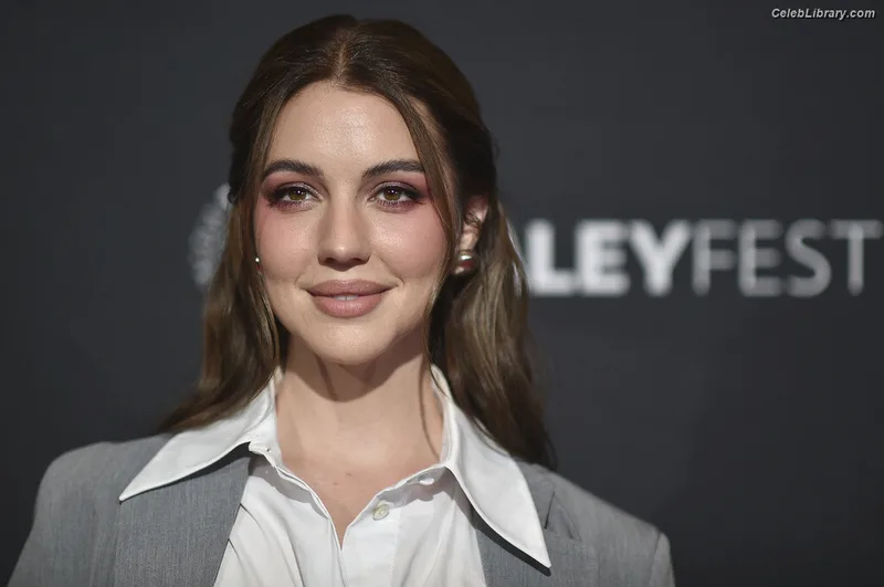 Adelaide Kane photo 2 of 237