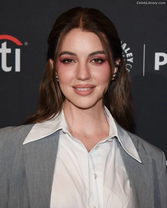 Adelaide Kane photo 6 of 237