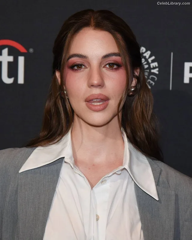 Adelaide Kane photo 12 of 237