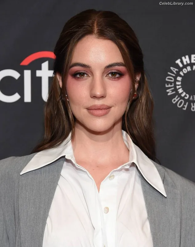 Adelaide Kane photo 22 of 237