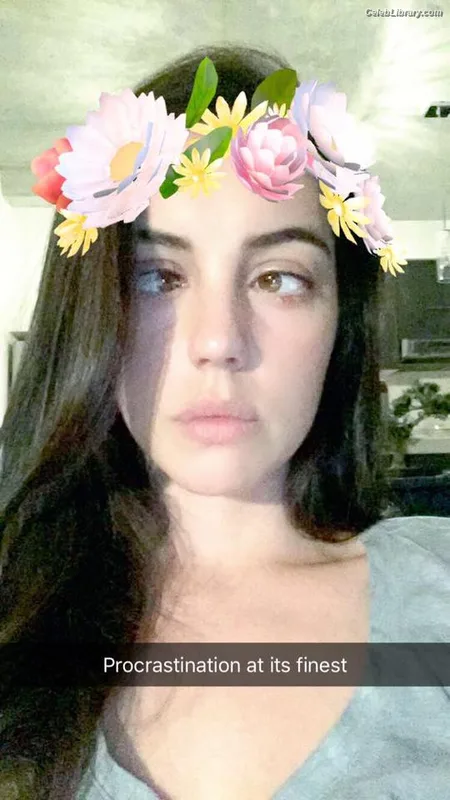 Adelaide Kane photo 9 of 237