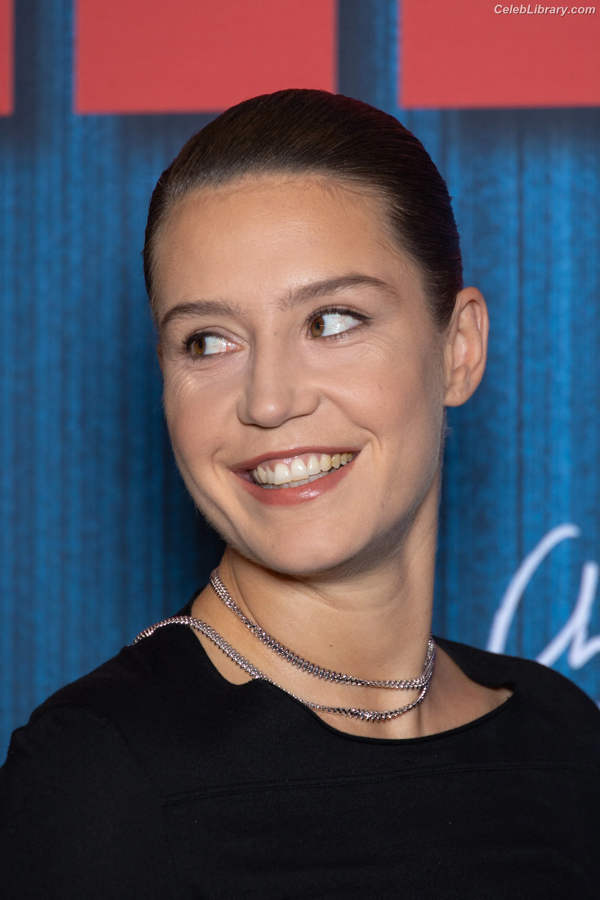 Adèle Exarchopoulos photo 17 of 601