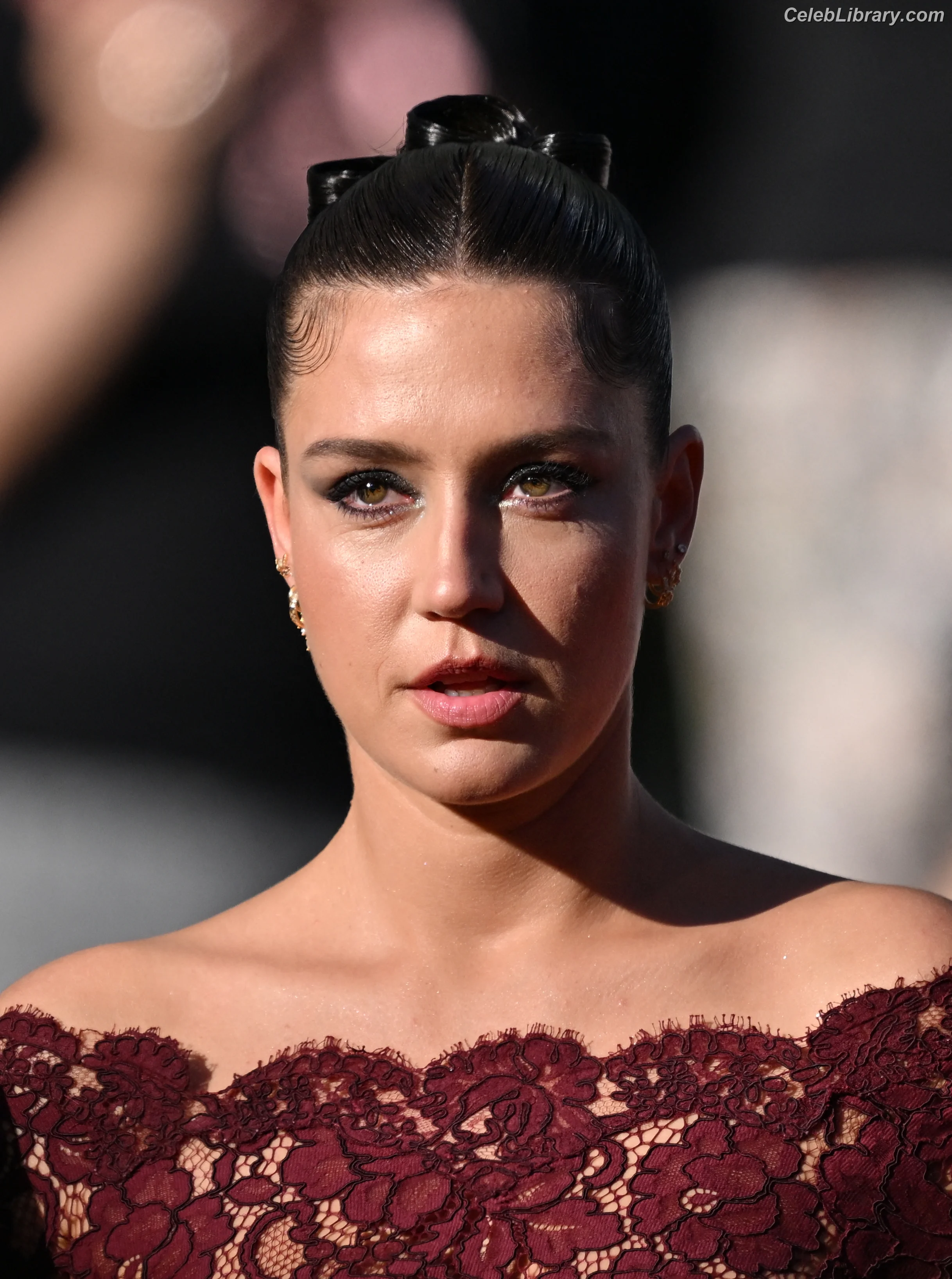 Adèle Exarchopoulos photo 3 of 601