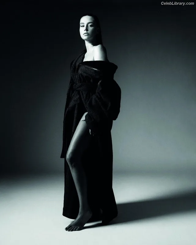 Adèle Exarchopoulos photo 3 of 602