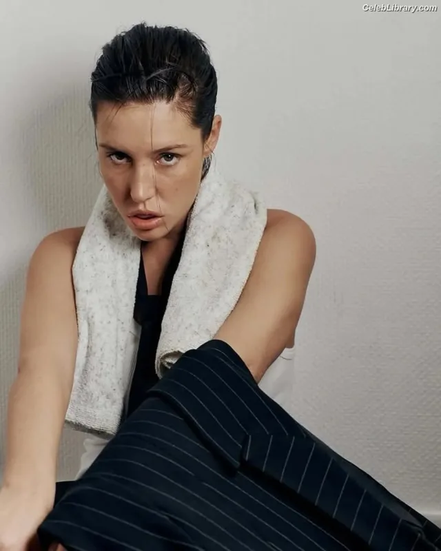 Adèle Exarchopoulos photo 23 of 602