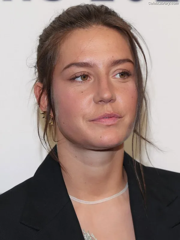 Adèle Exarchopoulos photo 23 of 602