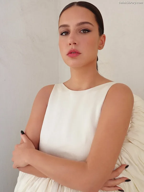 Adèle Exarchopoulos photo 23 of 602