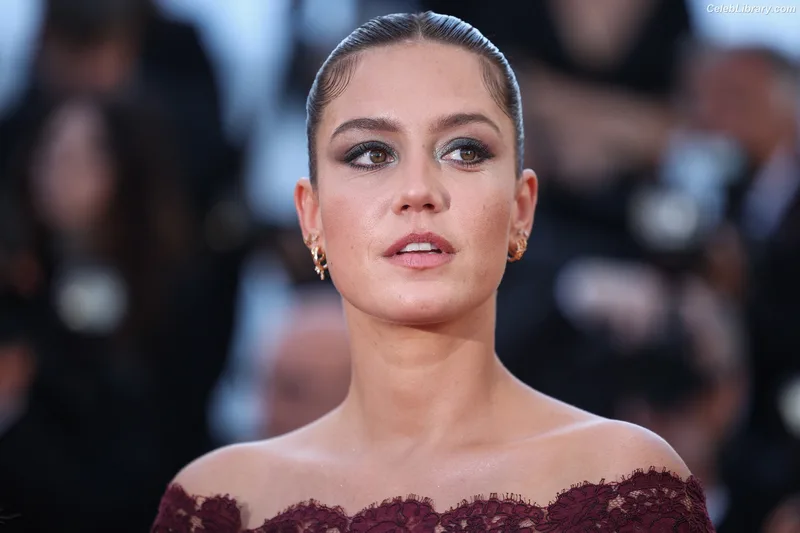 Adèle Exarchopoulos photo 16 of 602