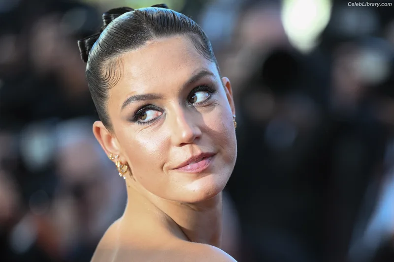 Adèle Exarchopoulos photo 16 of 602