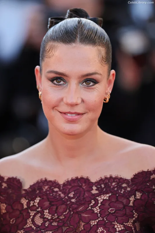 Adèle Exarchopoulos photo 24 of 602