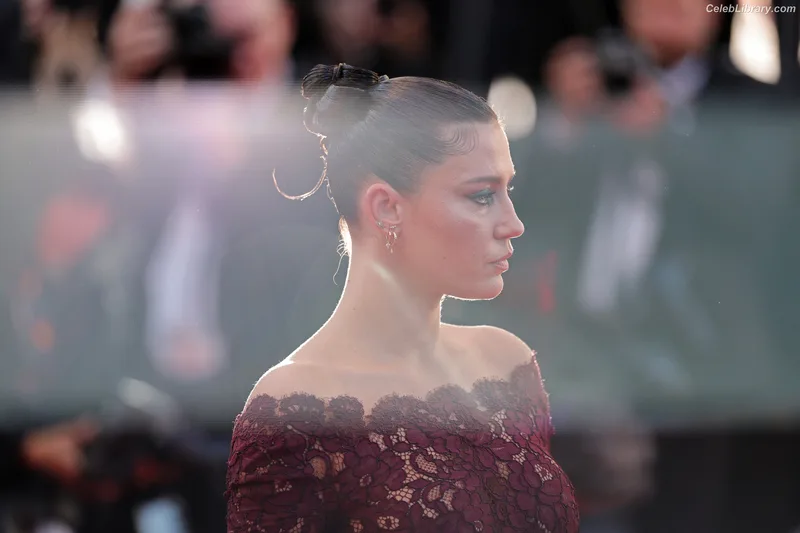 Adèle Exarchopoulos photo 3 of 602