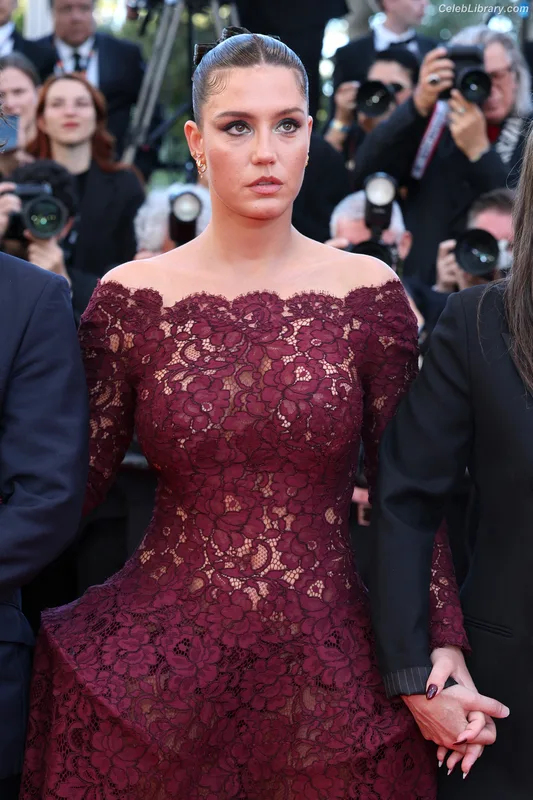 Adèle Exarchopoulos photo 8 of 602