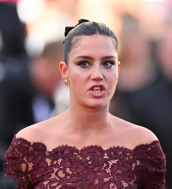 Adèle Exarchopoulos photo 4 of 602