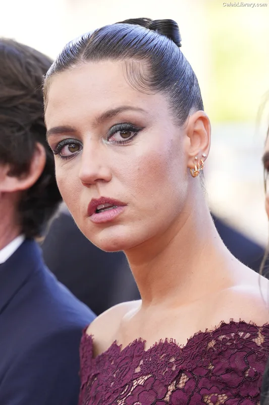 Adèle Exarchopoulos photo 21 of 602