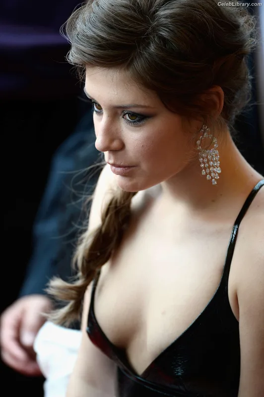 Adèle Exarchopoulos photo 16 of 602