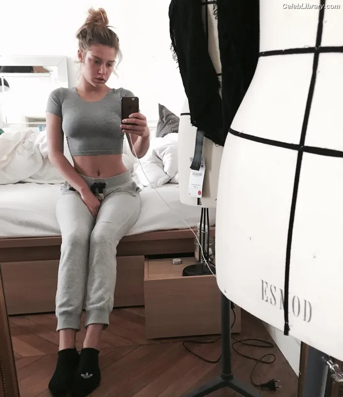 Adèle Exarchopoulos photo 11 of 602