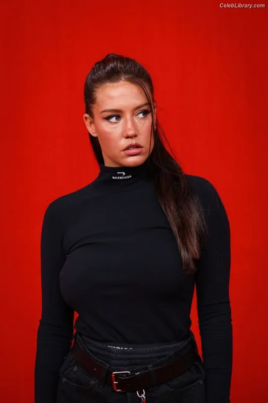 Adèle Exarchopoulos photo 11 of 602