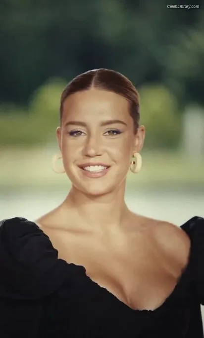 Adèle Exarchopoulos photo 18 of 602