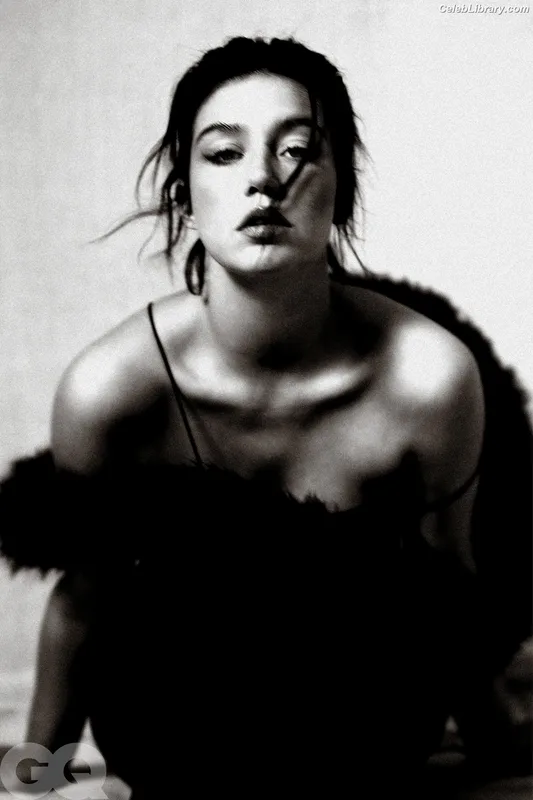 Adèle Exarchopoulos photo 13 of 602