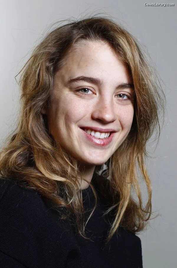 Adèle Haenel photo 22 of 259