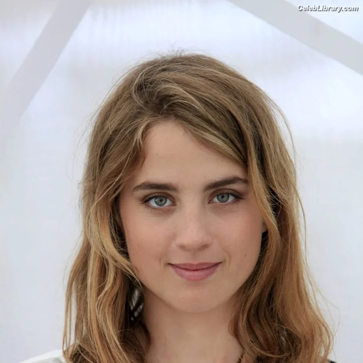 Adèle Haenel photo 4 of 259