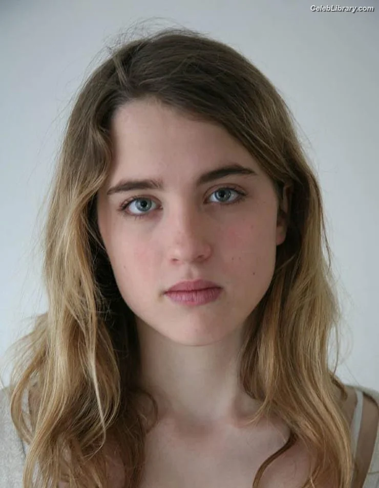 Adèle Haenel photo 18 of 259