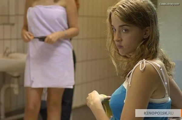 Adèle Haenel photo 11 of 260