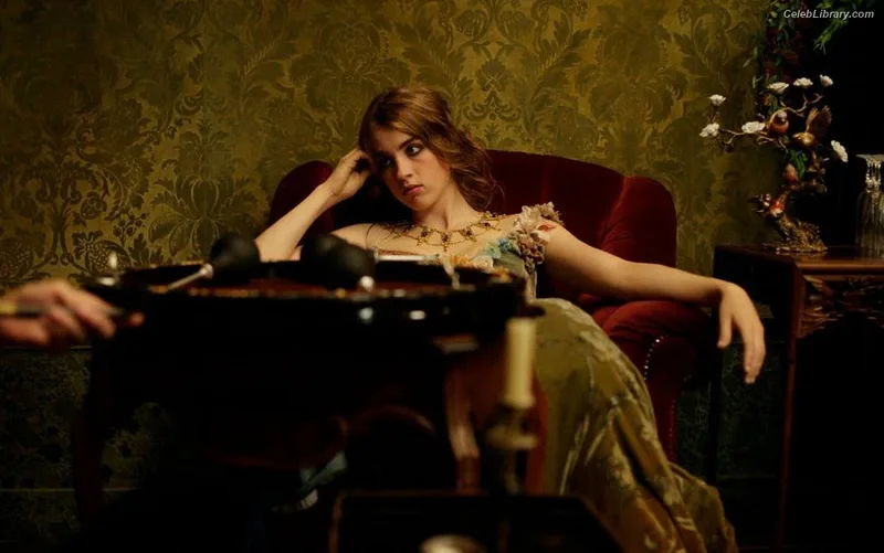 Adèle Haenel photo 17 of 260