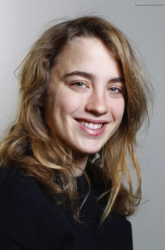 Adèle Haenel photo 22 of 260