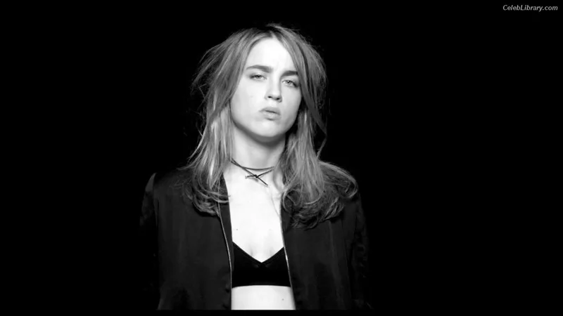 Adèle Haenel photo 10 of 260