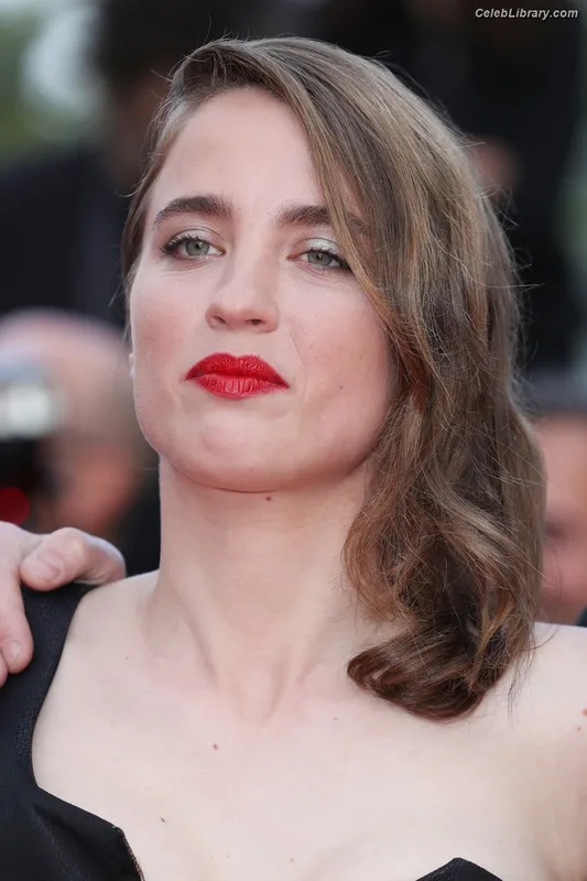 Adèle Haenel photo 17 of 260
