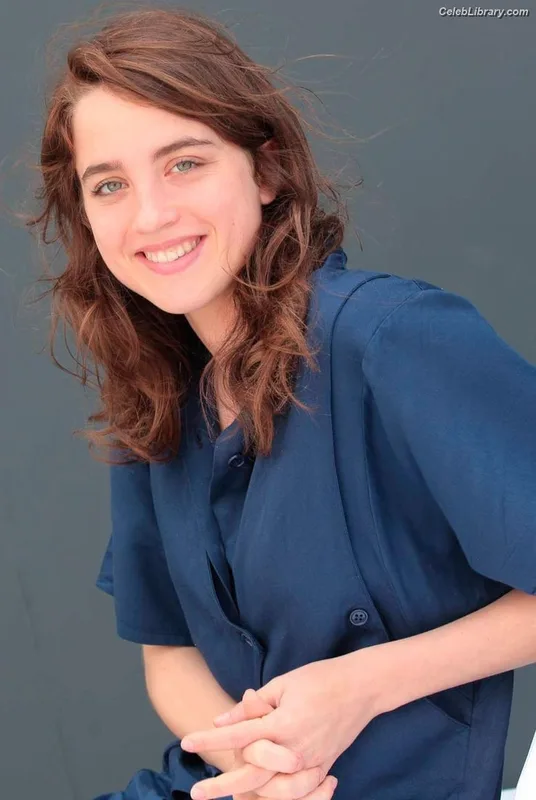 Adèle Haenel photo 9 of 260