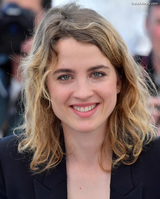 Adèle Haenel photo 22 of 260